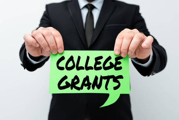 Going Back to College? These Education Grants Could Save You Thousands!